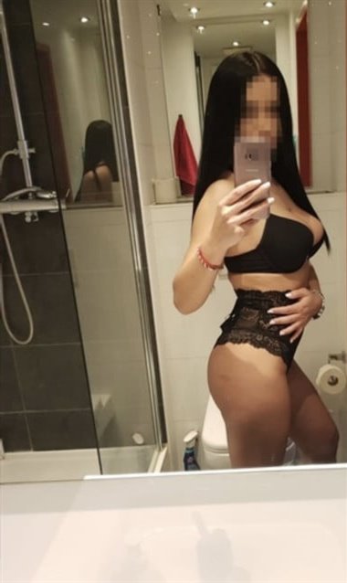 Claudia Sara, 25, Dresden - Germany, Bare back blow job