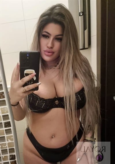 Sujna, 25, Braga - Portugal, Outcall escort